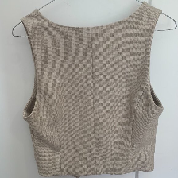 Aritzia Wilfred vest - Picture 3 of 3